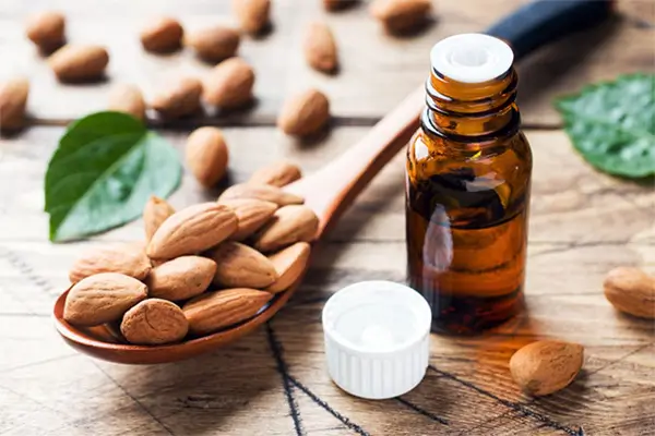 هشدار ها و عوارض احتمالی روغن بادام تلخ